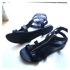 Steve Madden black gladiator sandals